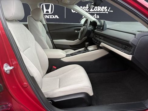 Certified 2025 Honda Accord LX image 15
