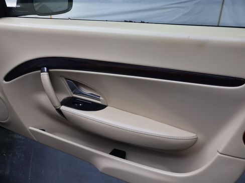 Used 2015 Maserati GranTurismo Base image 13