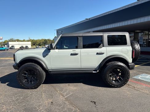 Used 2022 Ford Bronco Wildtrak image 10