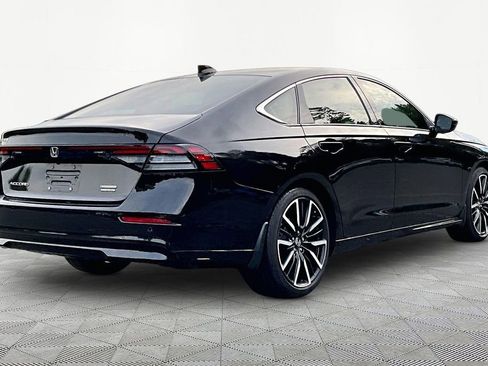 Used 2025 Honda Accord Touring image 5