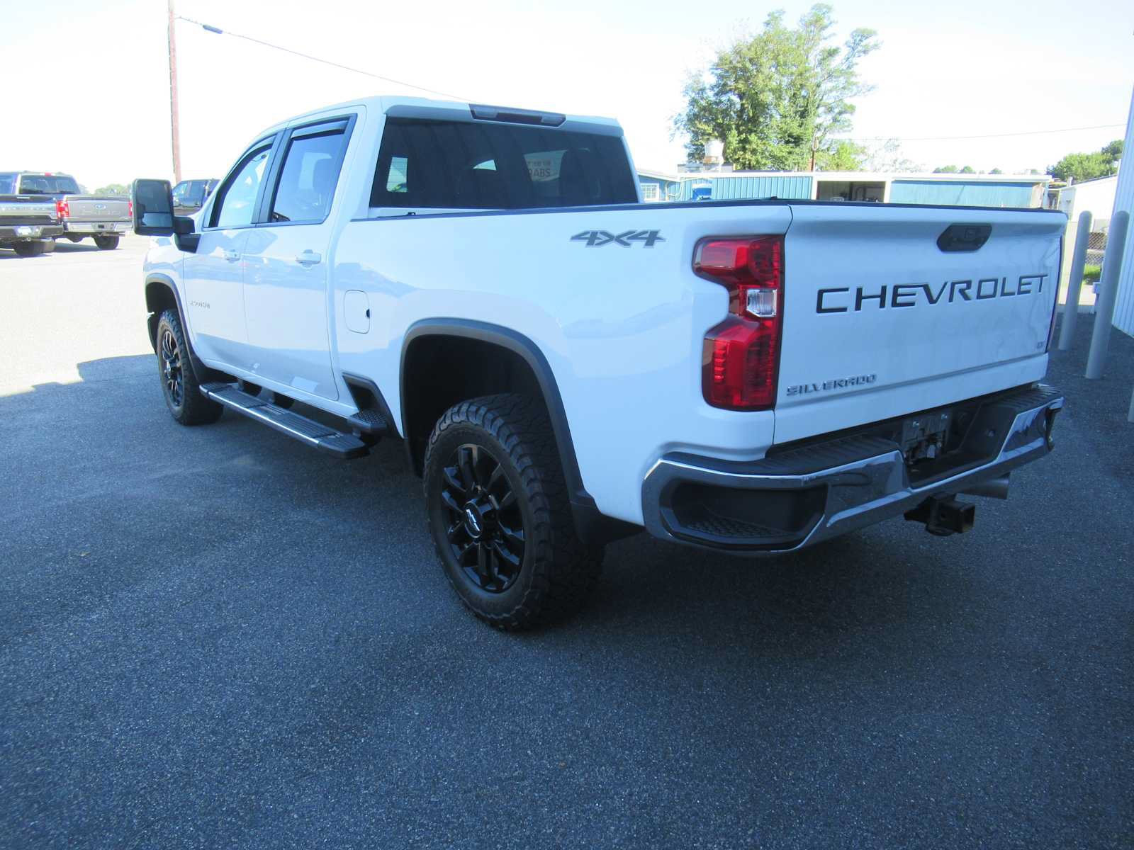 Used 2025 Chevrolet Silverado 2500 LT AWD/4WD image 7