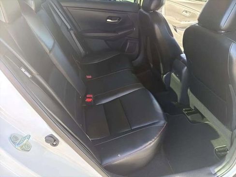 Used 2025 Nissan Sentra SR w/ SR Premium Package FWD image 23
