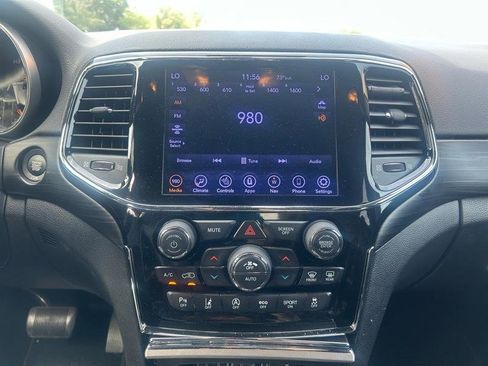 Used 2020 Jeep Grand Cherokee Laredo w/ Quick Order Package 2BN North image 12