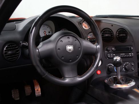 Used 2005 Dodge Viper SRT-10 w/ Copperhead Edition Group RWD image 43