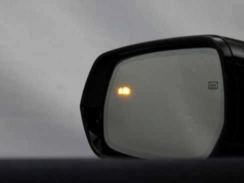 New 2026 Cadillac Optiq Sport 2 image 33