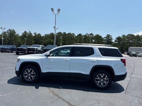 Used 2023 GMC Acadia SLT w/ Technology Package FWD image 5