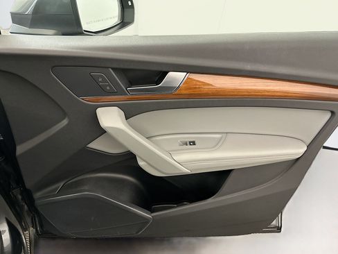 Used 2022 Audi Q5 2.0T Premium Plus image 35