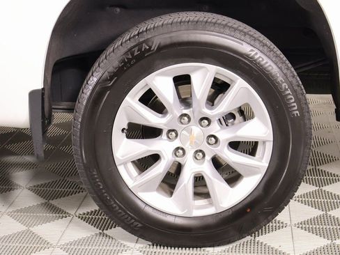 Used 2024 Chevrolet Silverado 1500 Custom image 17