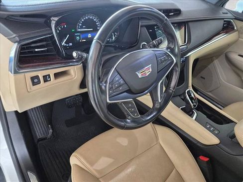Used 2019 Cadillac XT5 Luxury AWD/4WD image 10