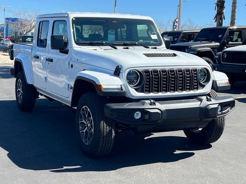 New 2026 Jeep Gladiator Sport AWD/4WD image 9