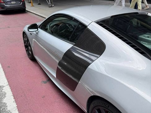 Used 2012 Audi R8 V10 AWD/4WD image 5