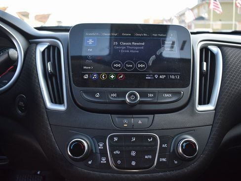 Used 2024 Chevrolet Malibu LT image 19