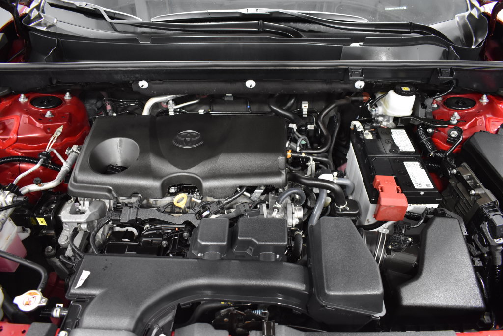 Used 2025 Toyota RAV4 XLE FWD image 31