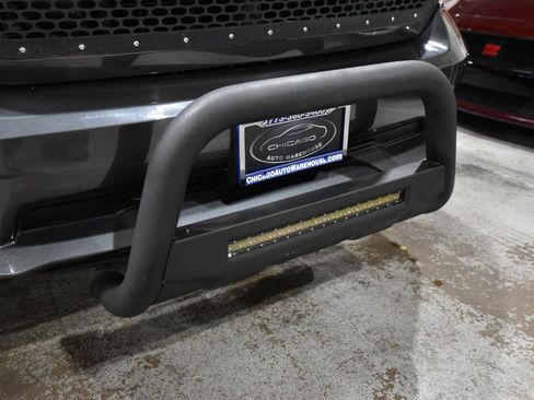 Used 2017 RAM 1500 Express w/ Express Value Package AWD/4WD image 4