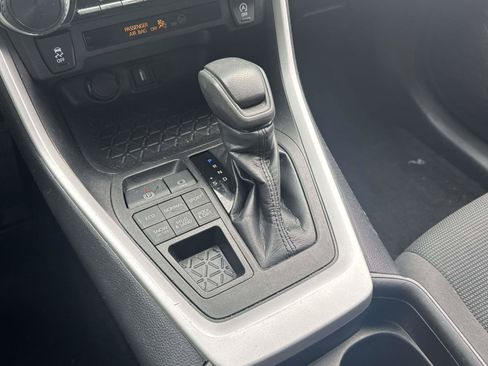 Certified 2021 Toyota RAV4 LE AWD/4WD image 25