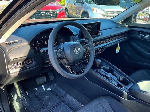 Certified 2025 Honda Accord LX image 13
