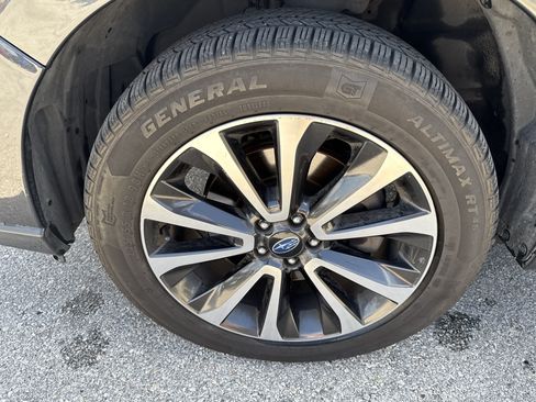 Used 2018 Subaru Forester 2.0XT Touring AWD/4WD image 9