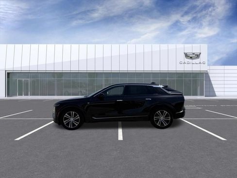Certified 2024 Cadillac Lyriq Luxury AWD/4WD image 5