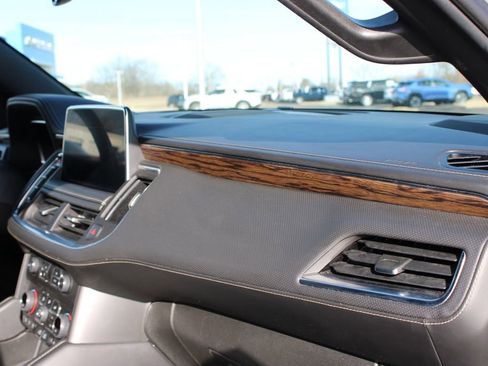 Used 2023 Chevrolet Suburban Premier image 35