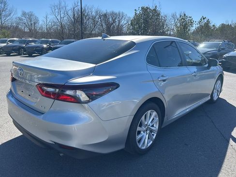 Used 2023 Toyota Camry LE image 5