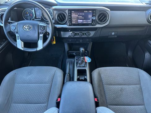 Used 2020 Toyota Tacoma SR5 image 12