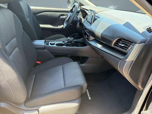 Used 2024 Nissan Rogue SV AWD/4WD image 27