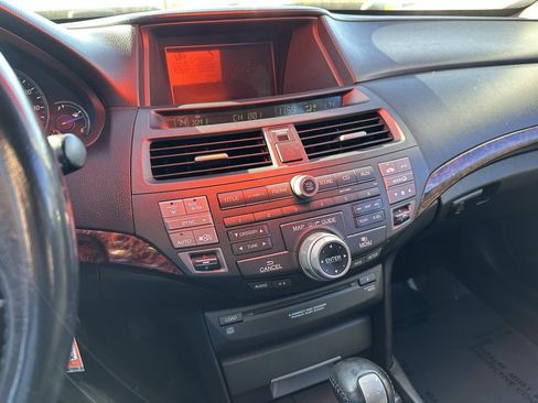 Used 2010 Honda Crosstour EX-L image 24