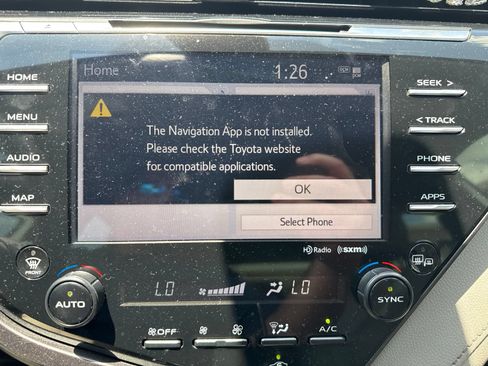 Used 2020 Toyota Camry XSE FWD image 11