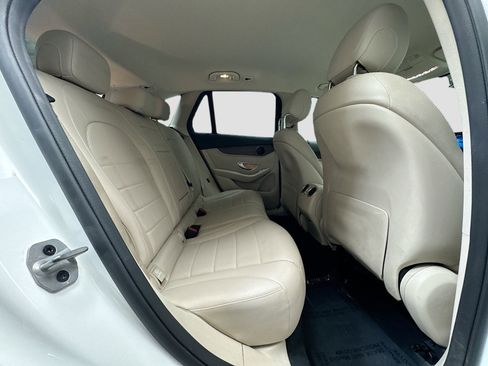 Used 2021 Mercedes-Benz GLC 300 image 18