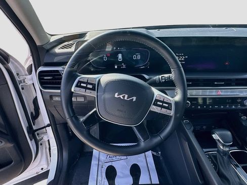 Certified 2024 Kia Telluride S w/ S Sunroof Package AWD/4WD image 11
