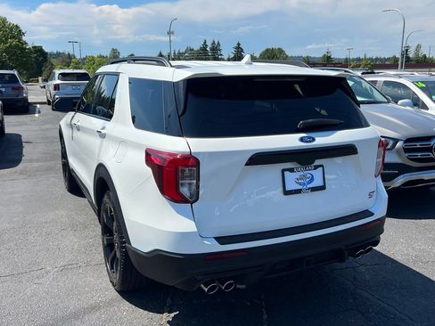 Certified 2024 Ford Explorer ST w/ Equipment Group 401A AWD/4WD image 10