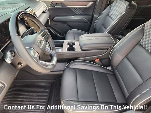 New 2026 GMC Acadia Denali w/ Super Cruise Package image 9