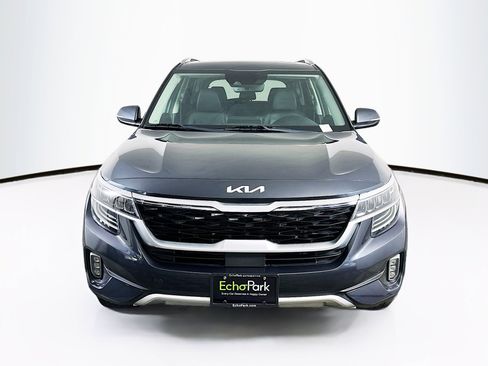 Used 2022 Kia Seltos SX w/ Sunroof Package image 2