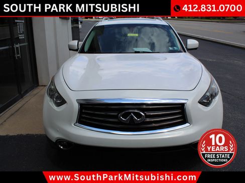 Used 2014 INFINITI QX70 AWD w/ Sport Technology Package image 4