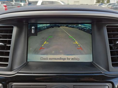 Used 2020 Nissan Pathfinder SV image 28