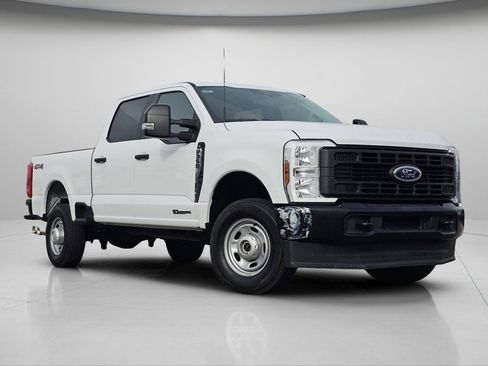 Used 2024 Ford F350 XL image 2