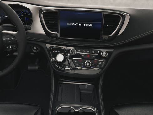 New 2027 Chrysler Pacifica Limited FWD image 5