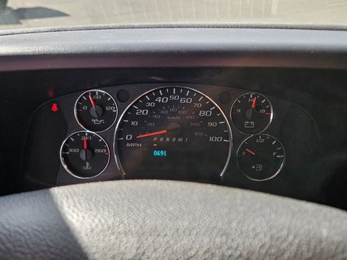 Used 2024 GMC Savana 2500 w/ Driver Convenience Package image 15