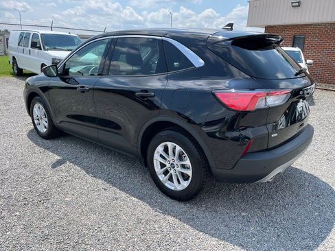 Used 2022 Ford Escape SE FWD image 9