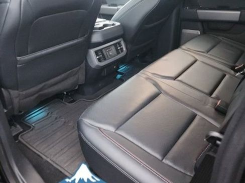 Certified 2024 Ford F350 Lariat w/ Black Appearance Package image 19