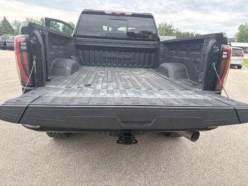 Used 2024 GMC Sierra 2500 AT4X AWD/4WD image 47