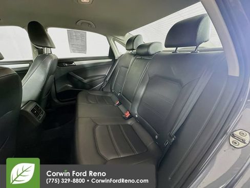 Used 2013 Volkswagen Passat 2.5 SE FWD image 22
