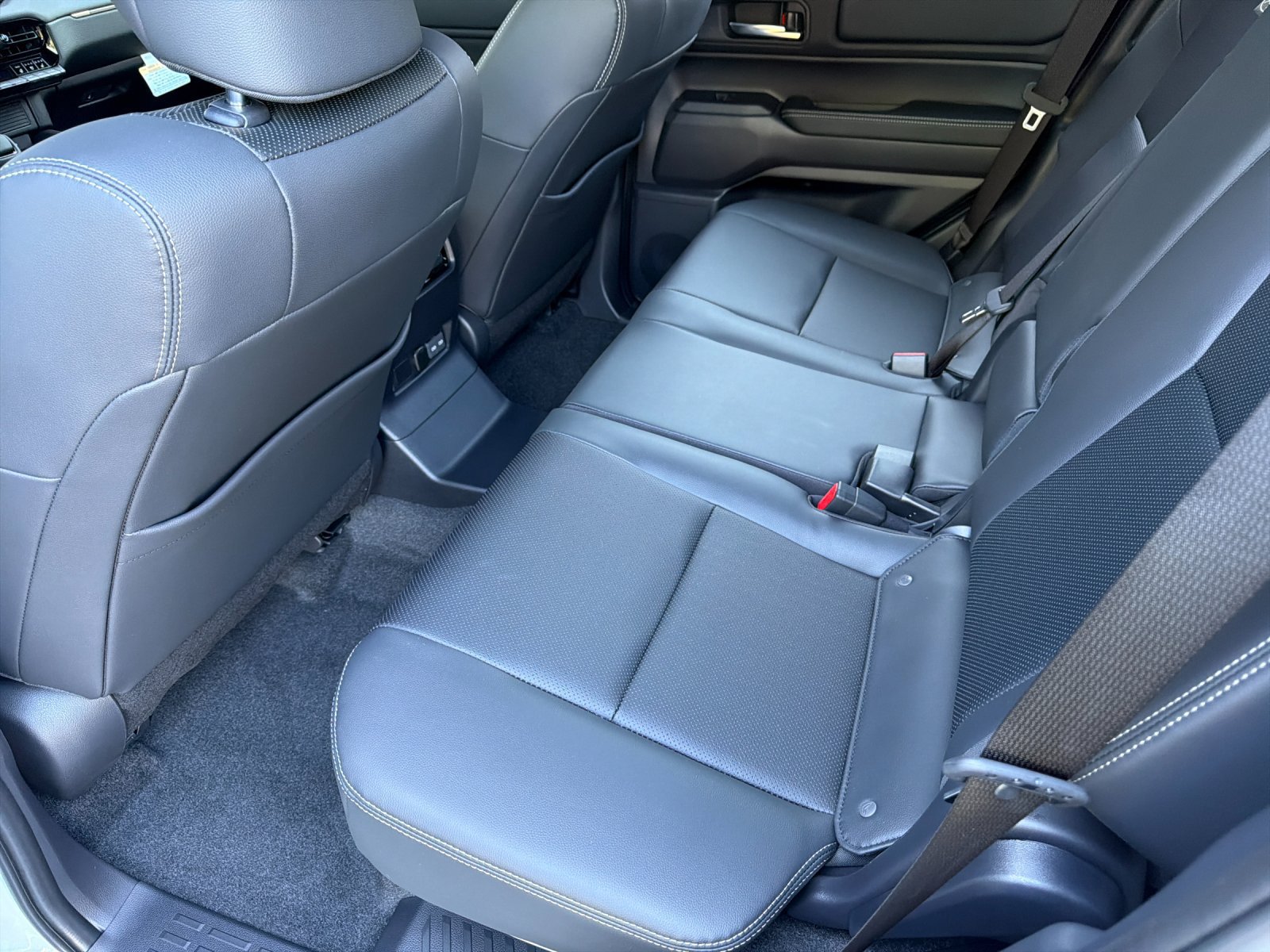 Used 2027 Toyota Land Cruiser AWD/4WD image 11