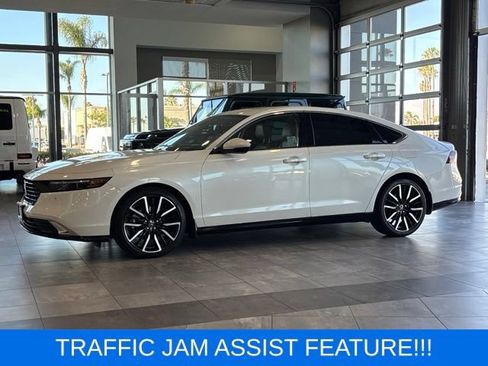 Used 2025 Honda Accord Touring image 9