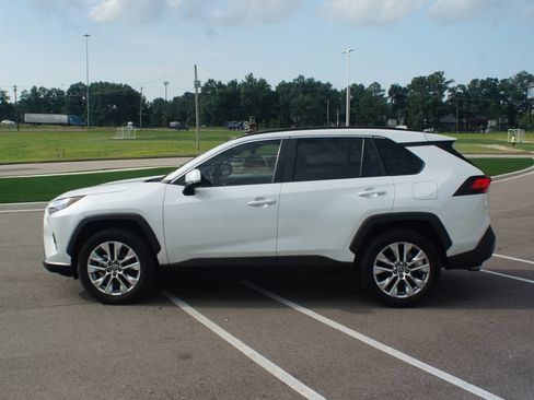 Used 2025 Toyota RAV4 XLE Premium w/ Weather Package AWD/4WD image 13