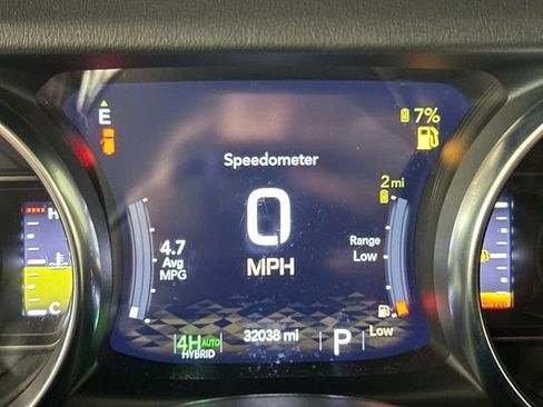 Used 2023 Jeep Wrangler Unlimited Sahara w/ Cold Weather Group image 18