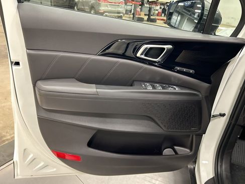 New 2026 Kia Carnival SX Prestige image 9