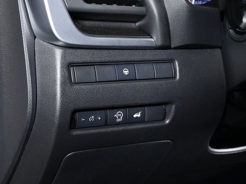 Used 2024 Nissan Rogue SV FWD image 20