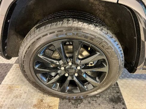 Used 2020 Jeep Grand Cherokee Altitude image 15