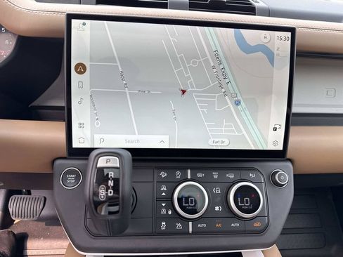 New 2026 Land Rover Defender 110 X-Dynamic SE AWD/4WD image 27